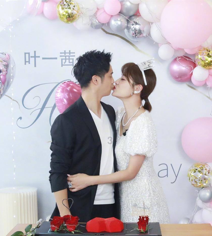 福莱特玻璃获FMR LLC增持226万股 每股作价约14.84港元